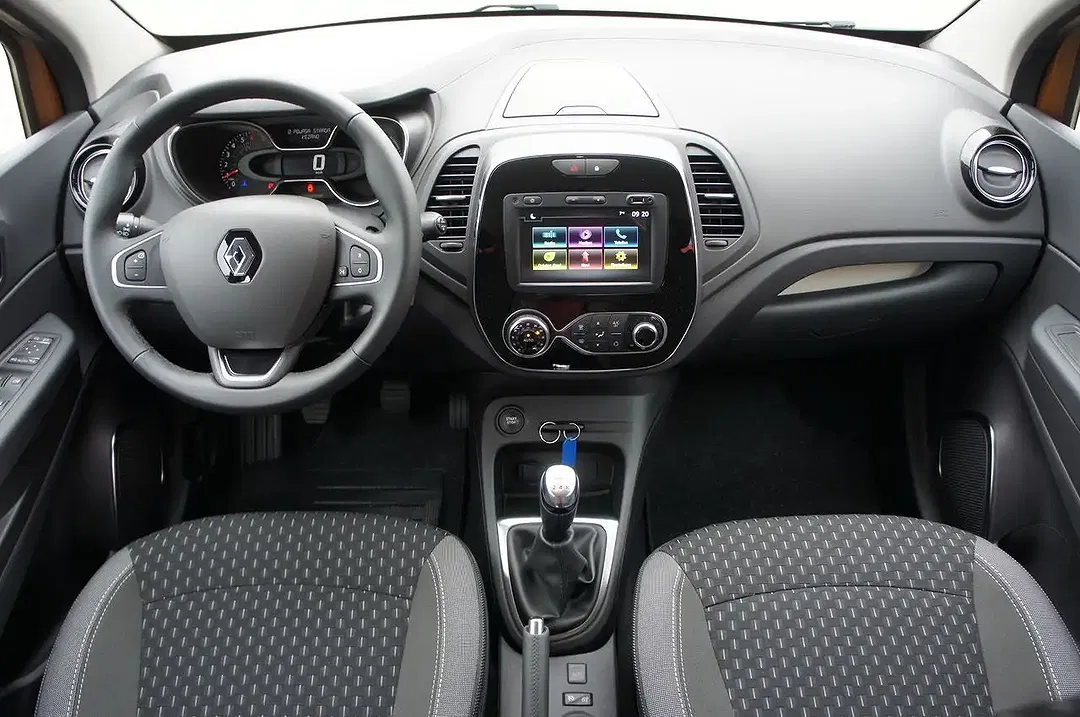 Renault Captur - Thumbnail 6