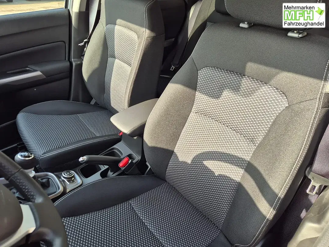 Suzuki Vitara - Thumbnail 12