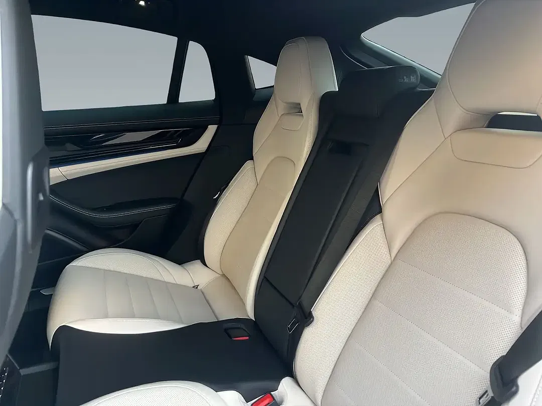 Porsche Panamera - Thumbnail 11