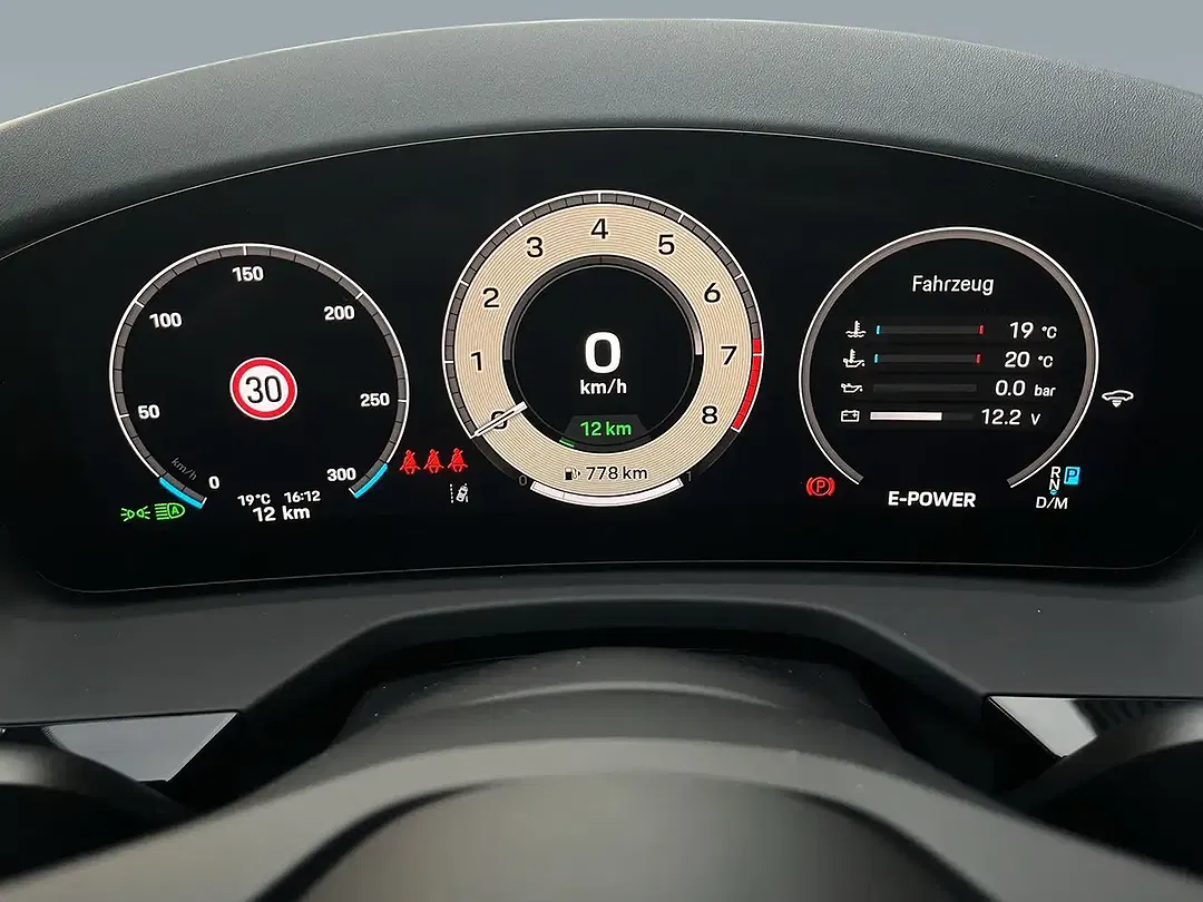 Porsche Panamera - Thumbnail 13