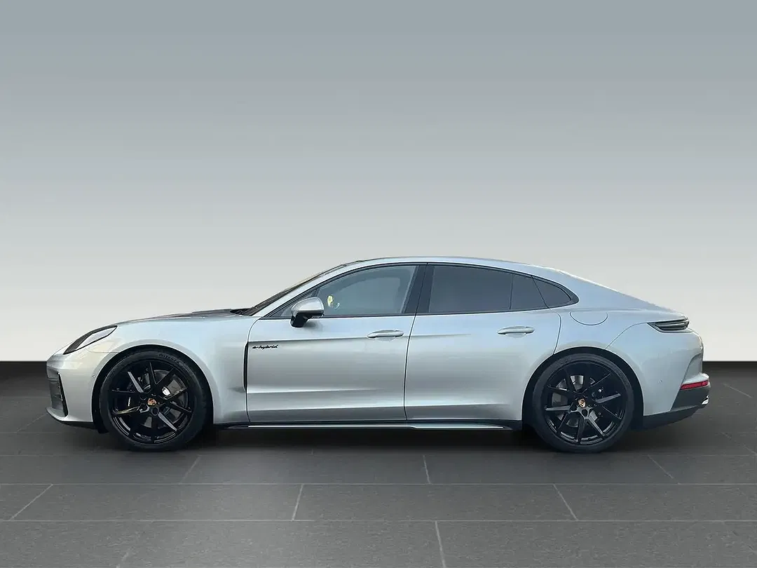 Porsche Panamera - Thumbnail 2