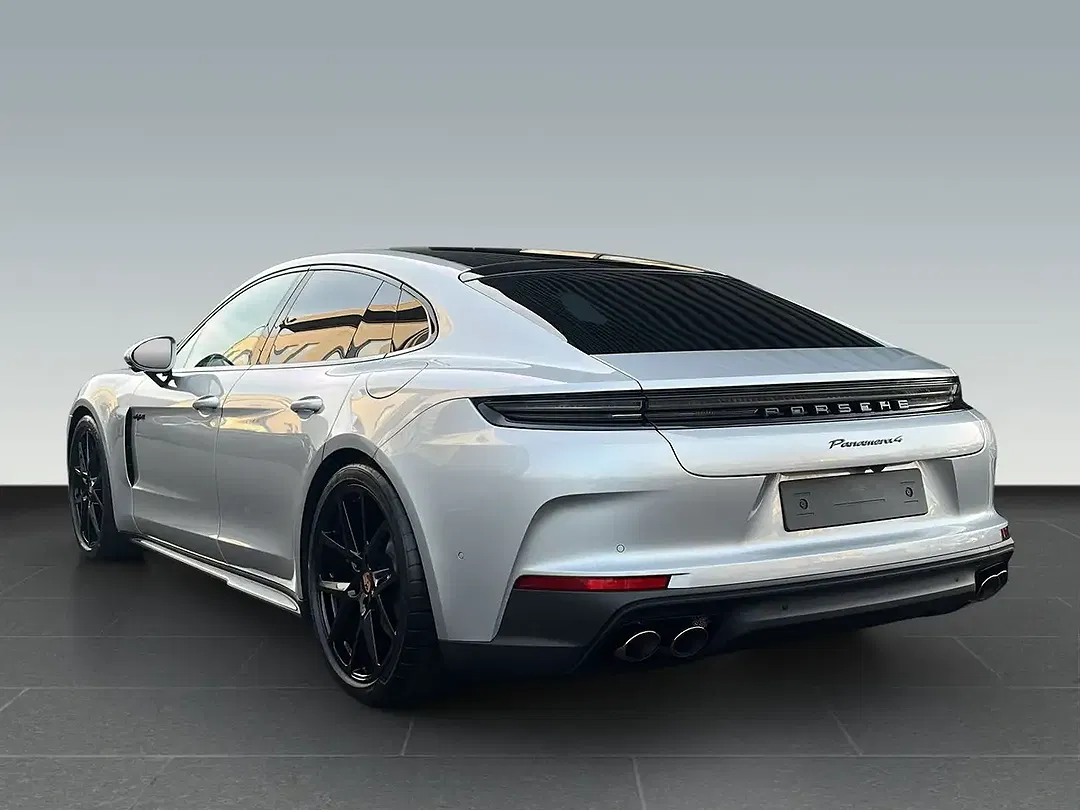 Porsche Panamera - Thumbnail 3