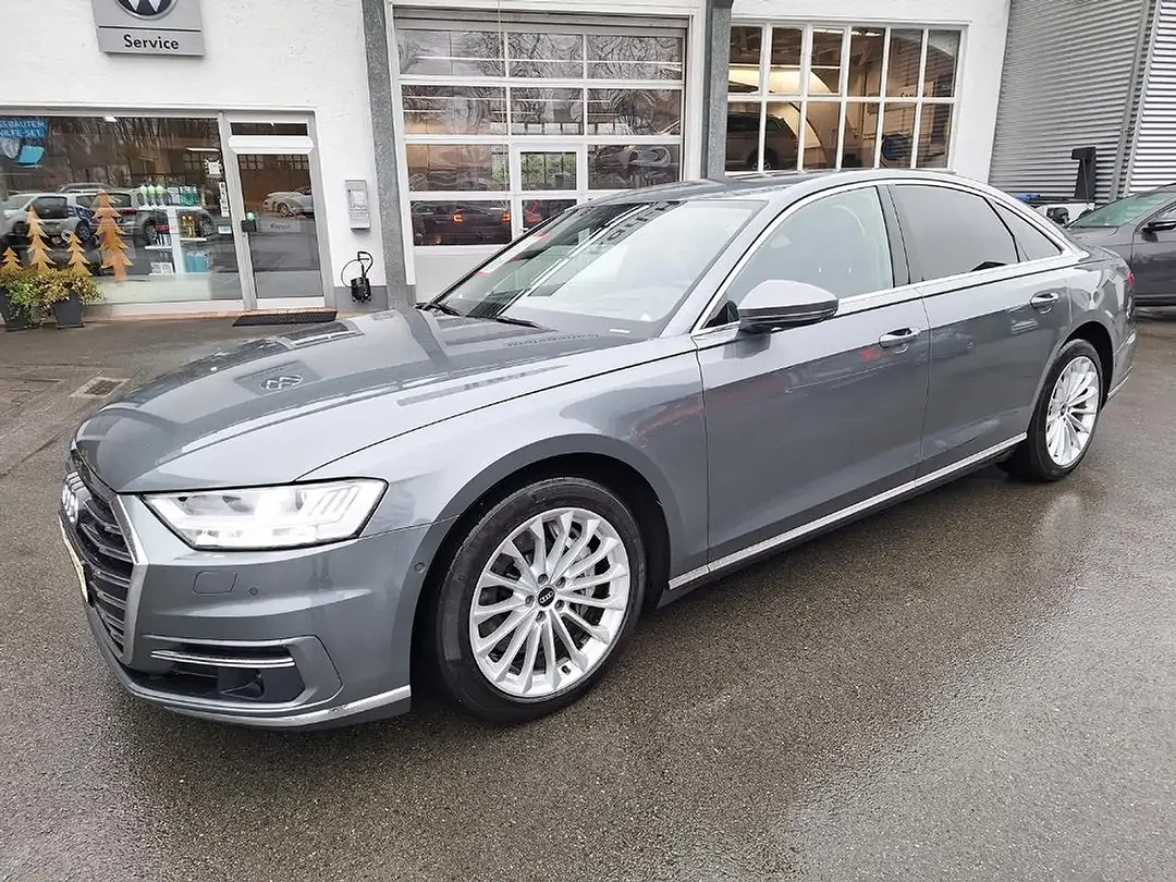 Audi A8 - Afbeelding 1