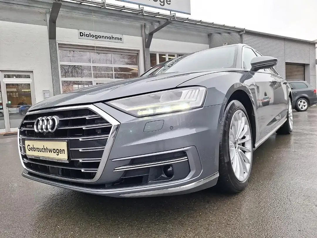 Audi A8 - Thumbnail 5