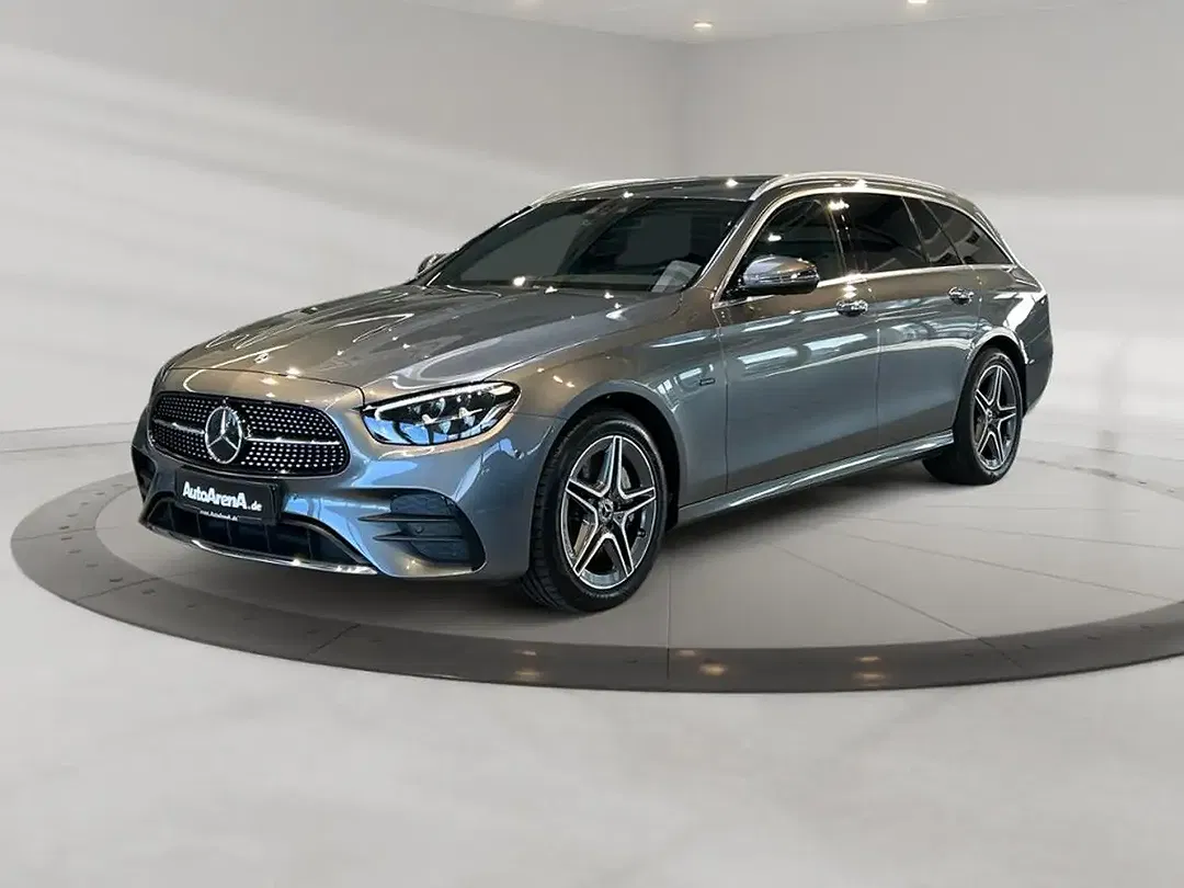 Mercedes-Benz E 300 - Thumbnail 1