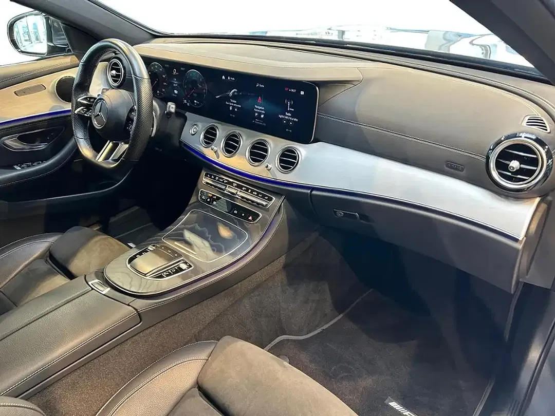 Mercedes-Benz E 300 - Thumbnail 4
