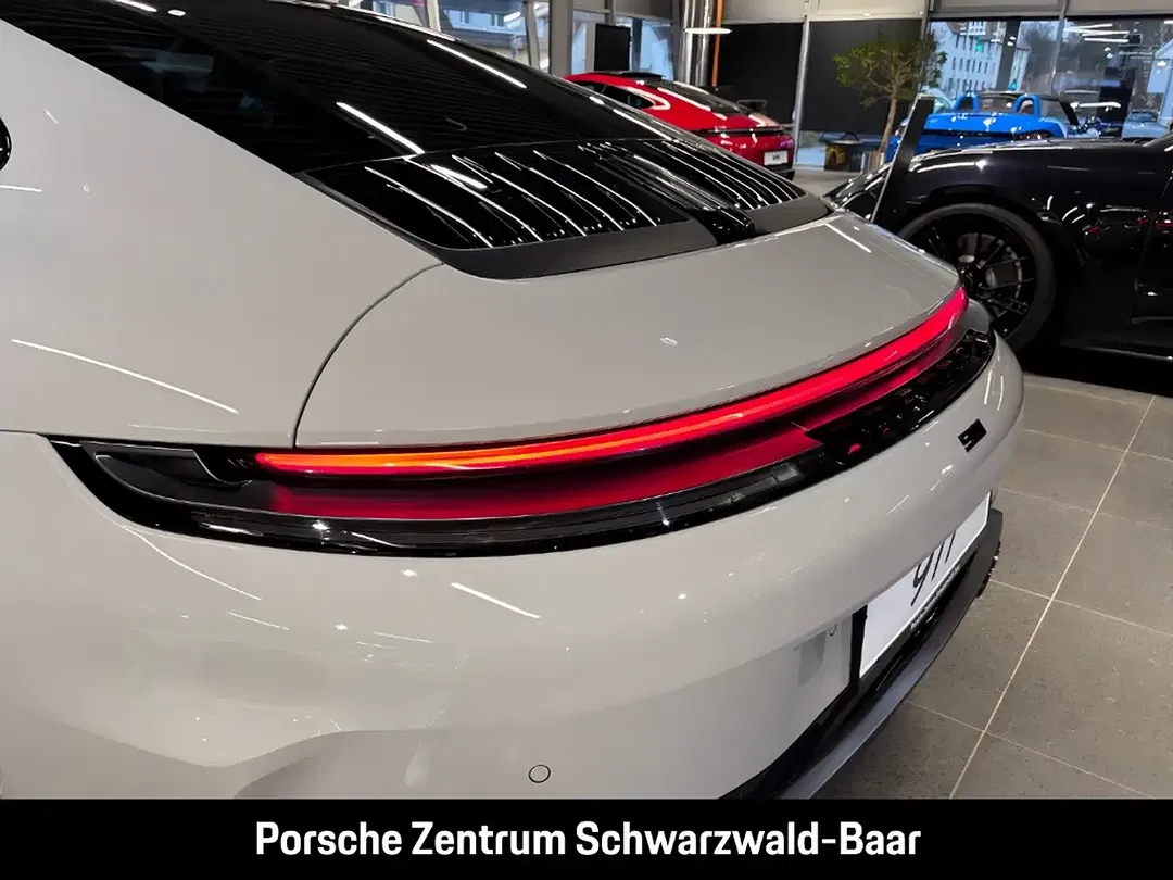 Porsche 992 - Thumbnail 12
