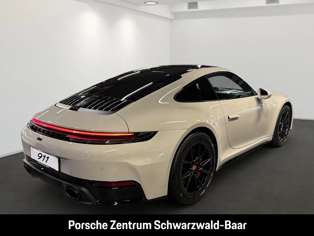 Porsche 992 - Thumbnail 6