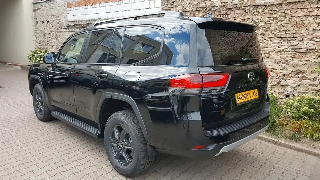Toyota Land Cruiser - Thumbnail 8
