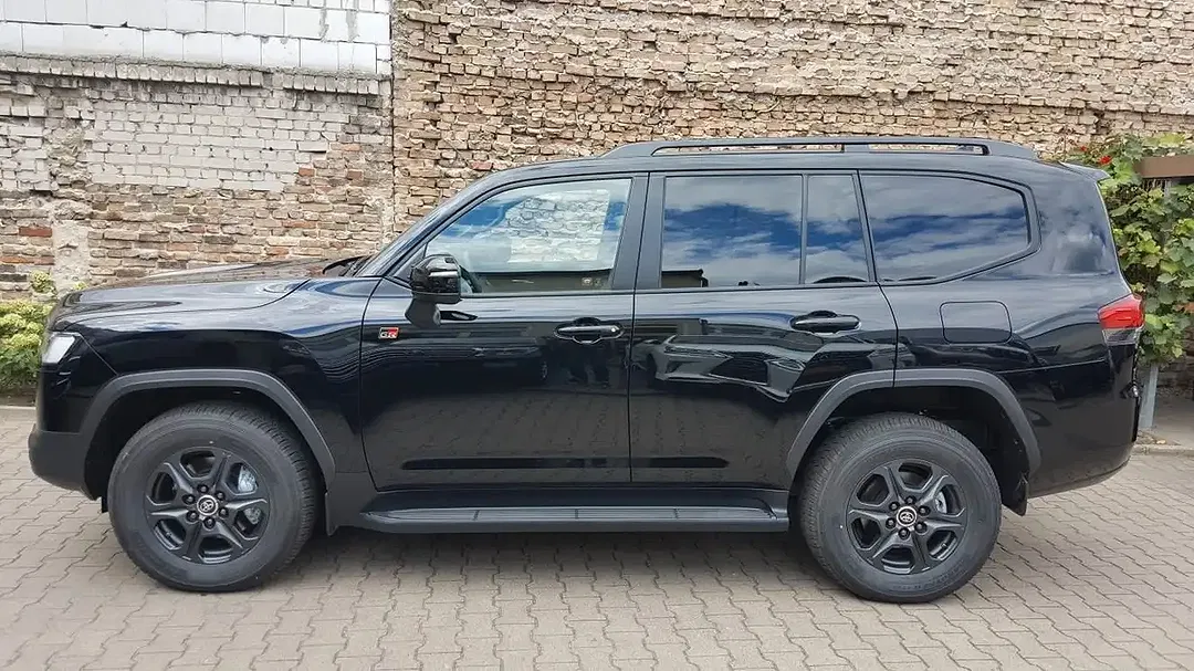 Toyota Land Cruiser - Thumbnail 9