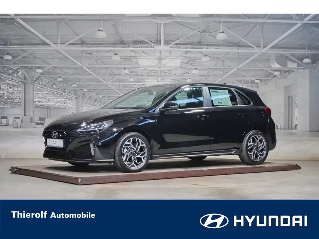Hyundai i30 - Thumbnail 1