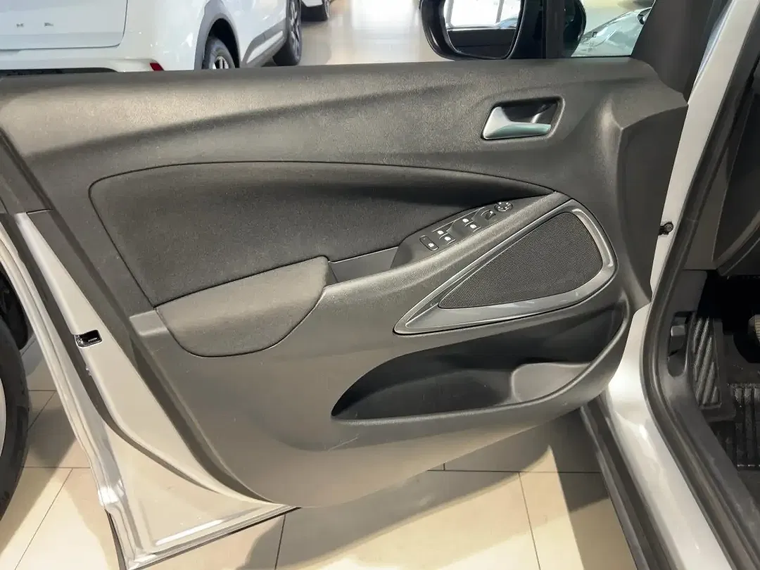 Opel Crossland - Thumbnail 11