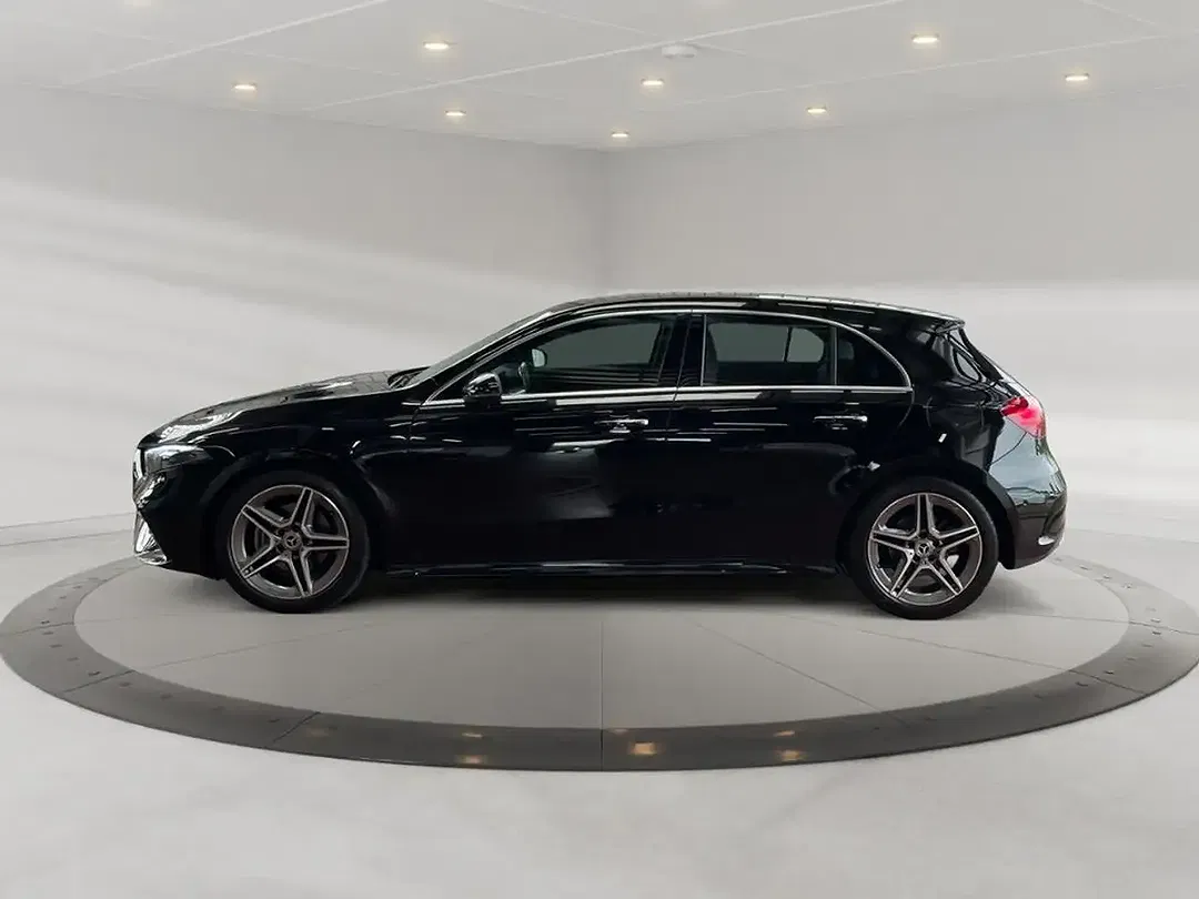 Mercedes-Benz A 180 - Thumbnail 3