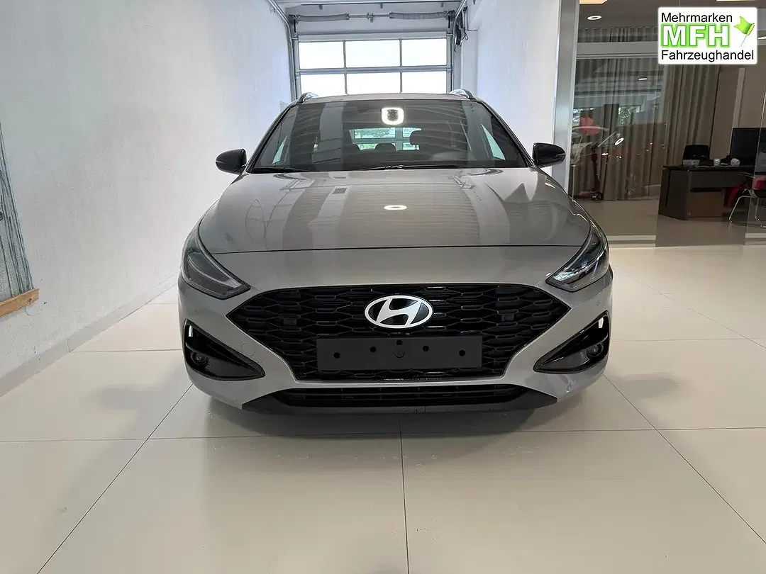 Hyundai i30 - Thumbnail 2