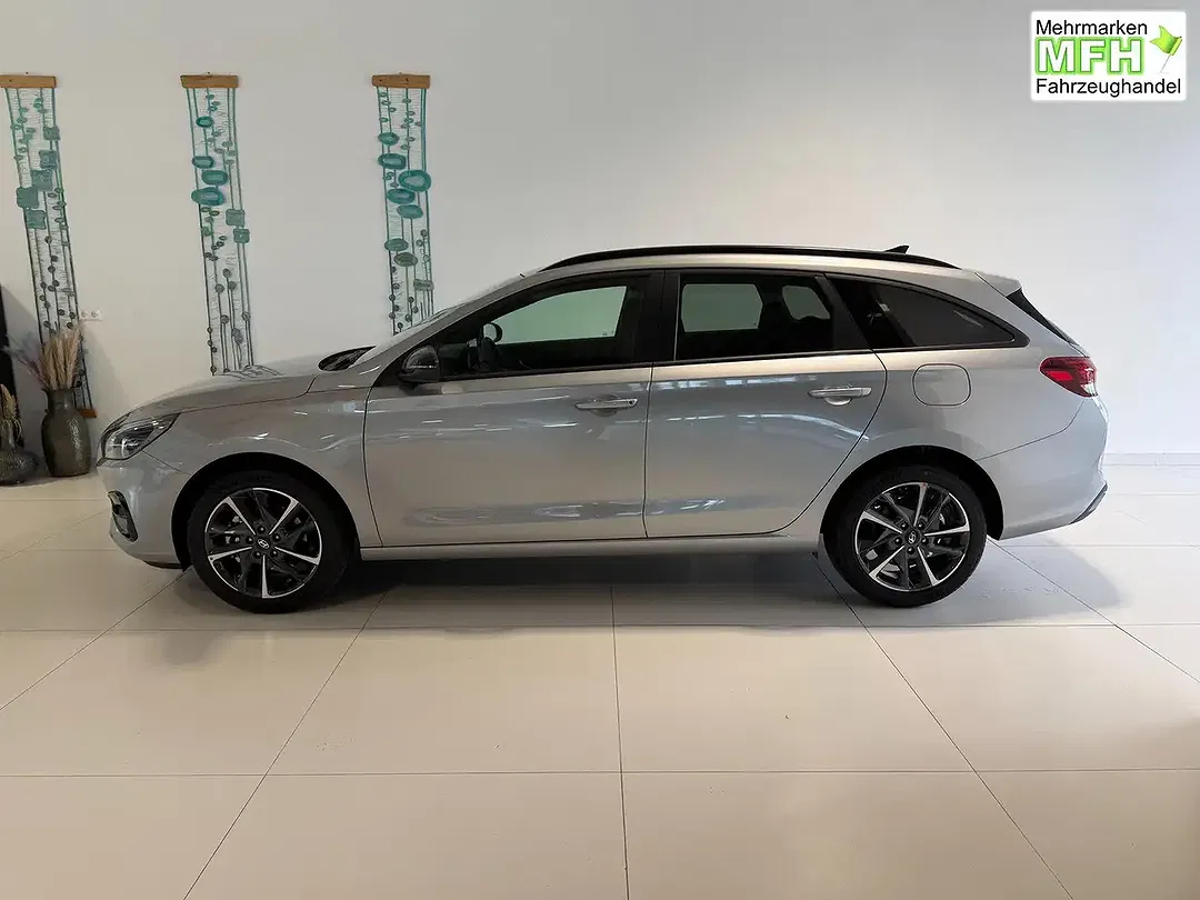 Hyundai i30 - Thumbnail 3
