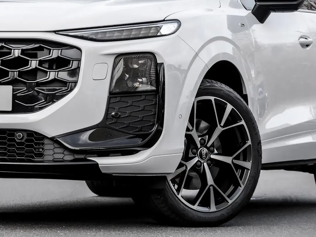 Audi Q3 - Thumbnail 5