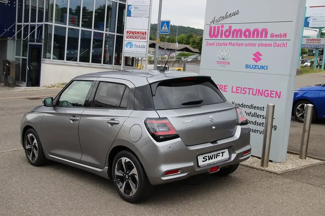 Suzuki Swift - Thumbnail 2