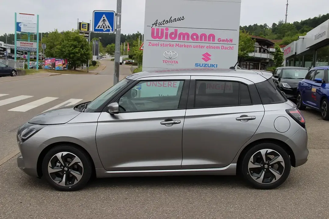 Suzuki Swift - Thumbnail 3