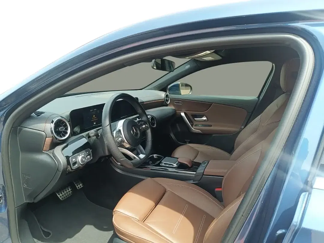 Mercedes-Benz A 250 - Thumbnail 13