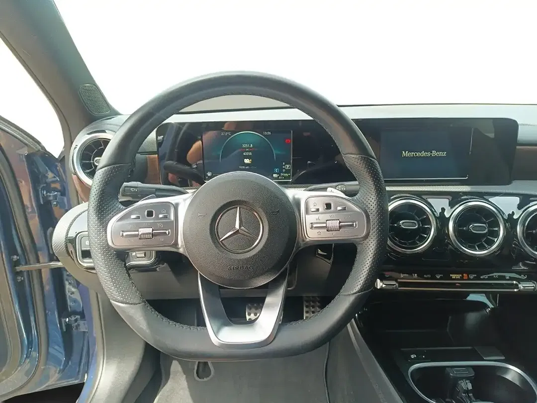 Mercedes-Benz A 250 - Thumbnail 15