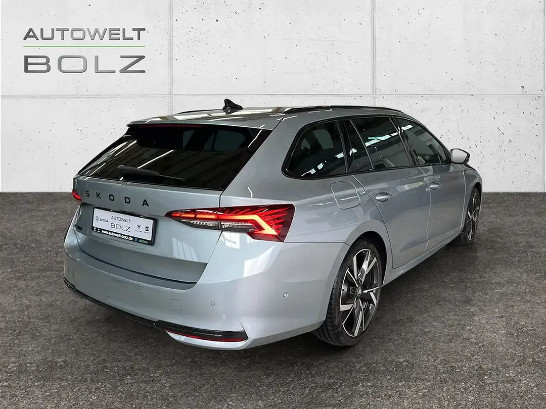 Skoda Octavia - Thumbnail 3
