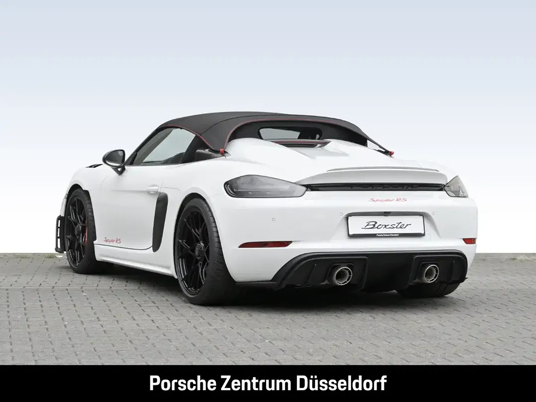 Porsche 718 Spyder - Thumbnail 3