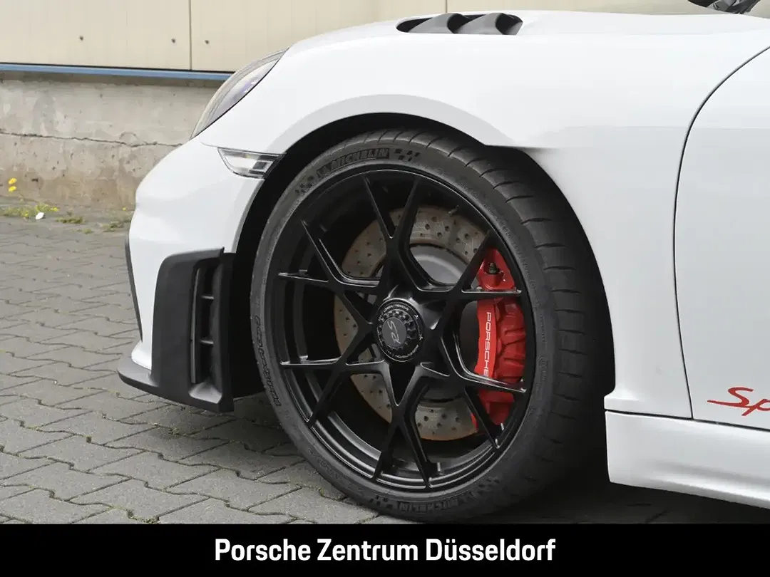 Porsche 718 Spyder - Thumbnail 9