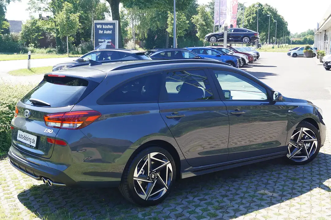 Hyundai i30 - Thumbnail 2