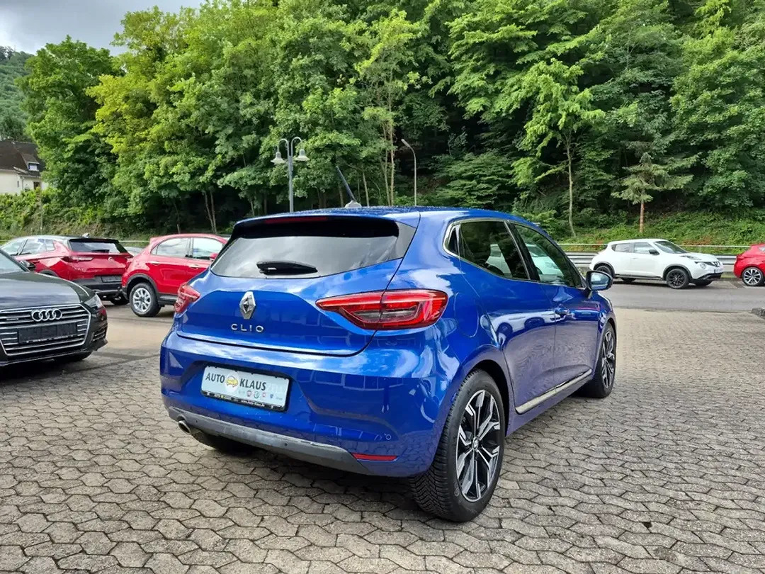 Renault Clio - Thumbnail 3