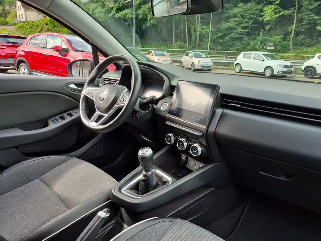 Renault Clio - Thumbnail 8