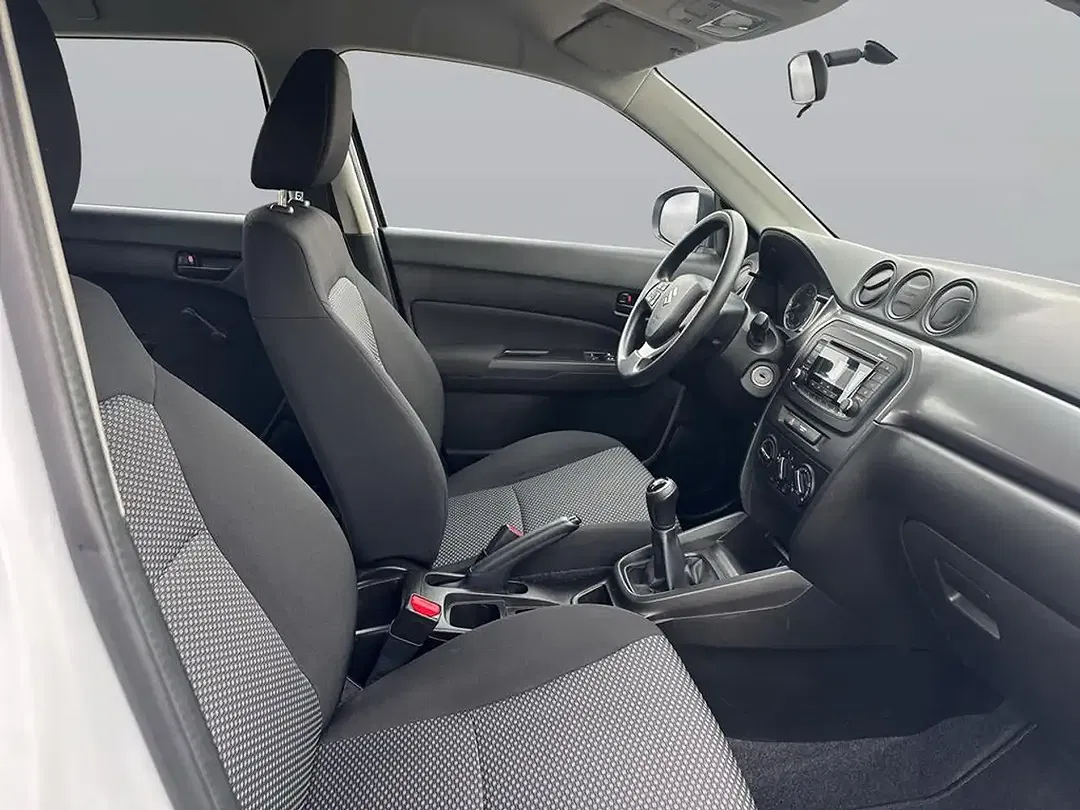 Suzuki Vitara - Thumbnail 12