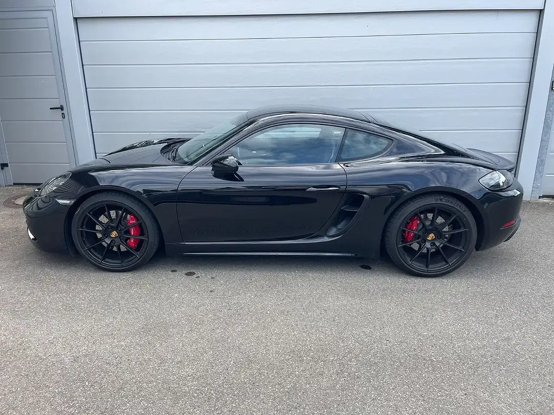 Porsche Cayman - Thumbnail 2