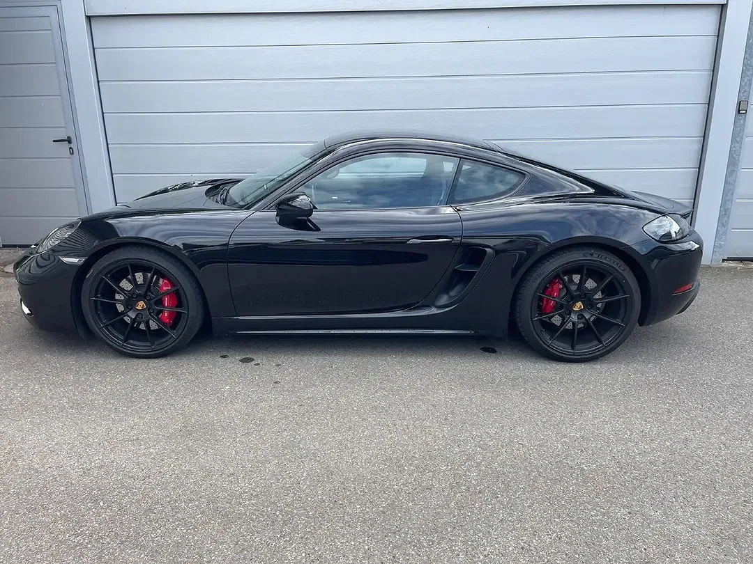 Porsche Cayman - Thumbnail 3