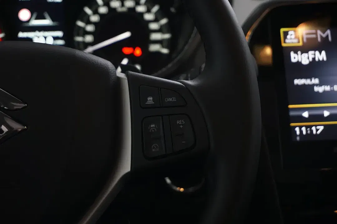Suzuki Vitara - Thumbnail 12