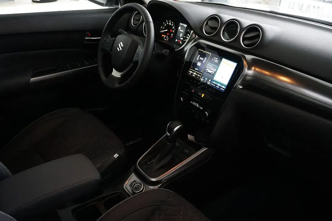 Suzuki Vitara - Thumbnail 16