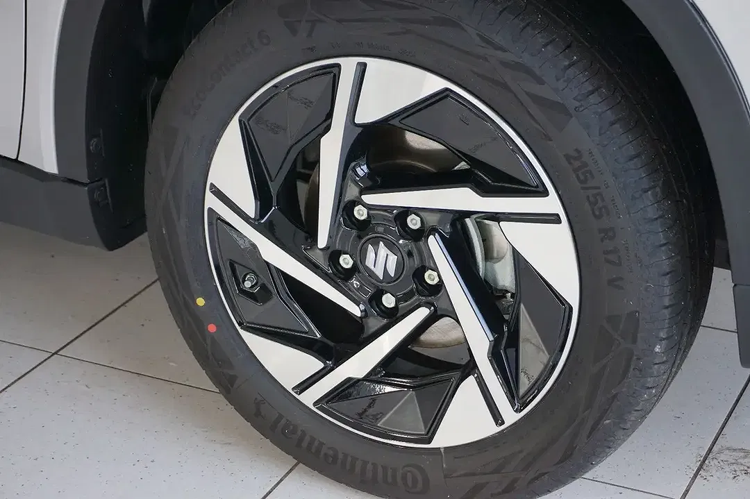 Suzuki Vitara - Thumbnail 22