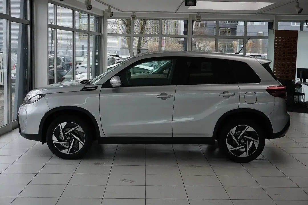 Suzuki Vitara - Thumbnail 6
