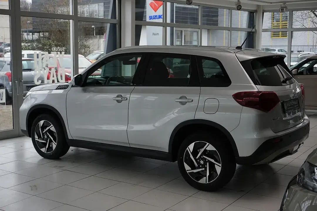 Suzuki Vitara - Thumbnail 7