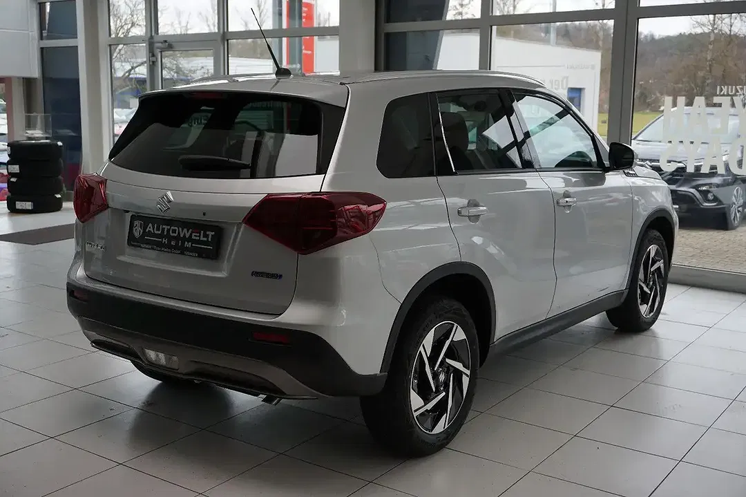 Suzuki Vitara - Thumbnail 8