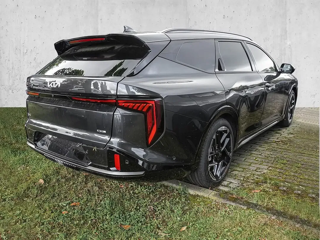 Kia K4 - Thumbnail 2