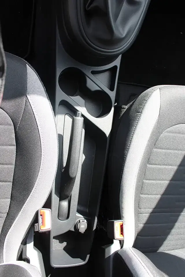 Hyundai i10 - Thumbnail 13