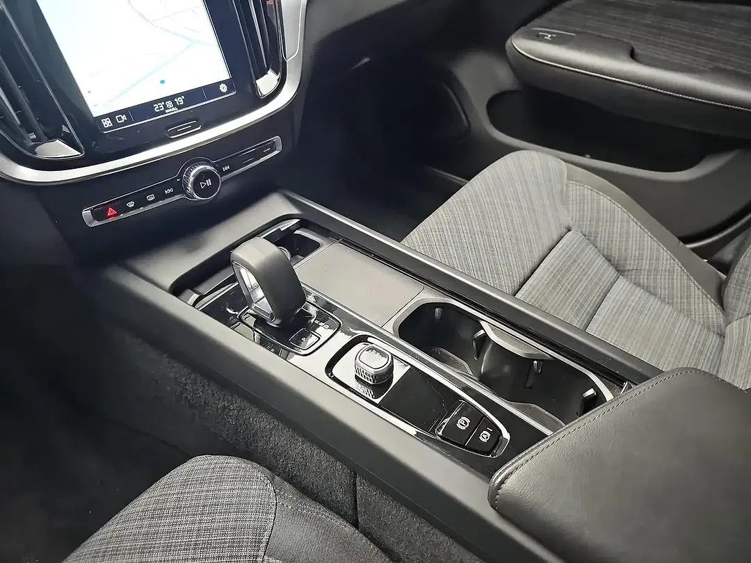 Volvo S60 - Thumbnail 7