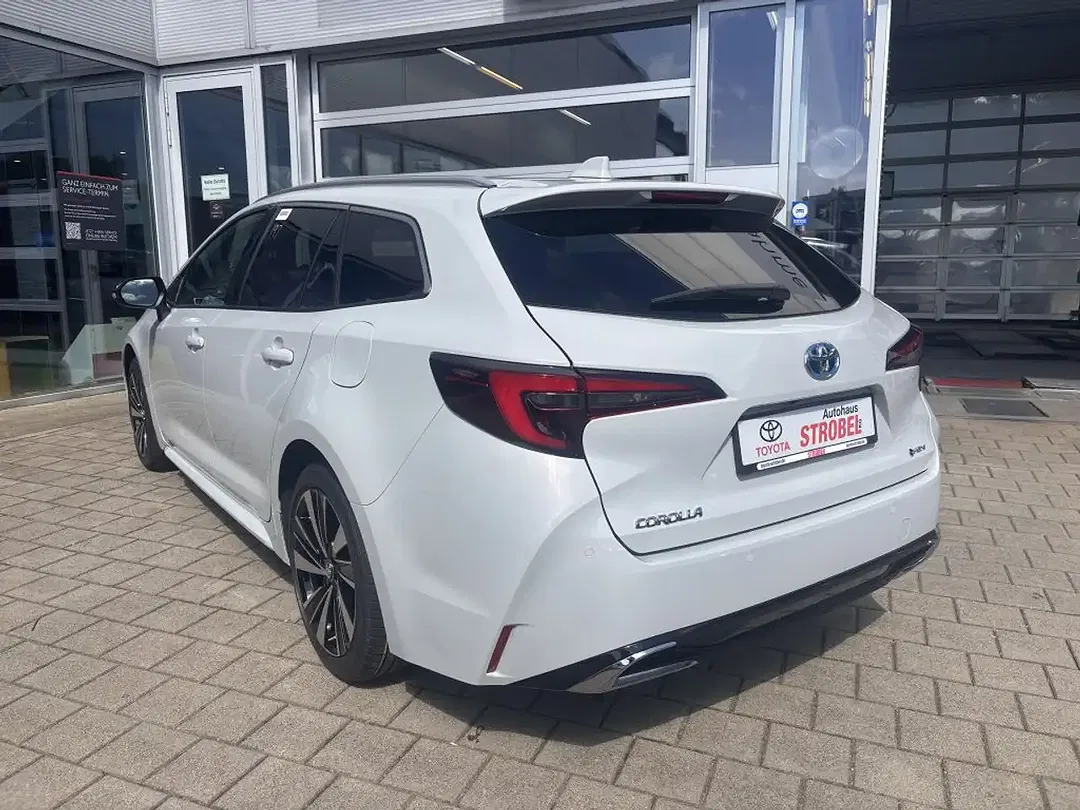 Toyota Corolla - Thumbnail 4
