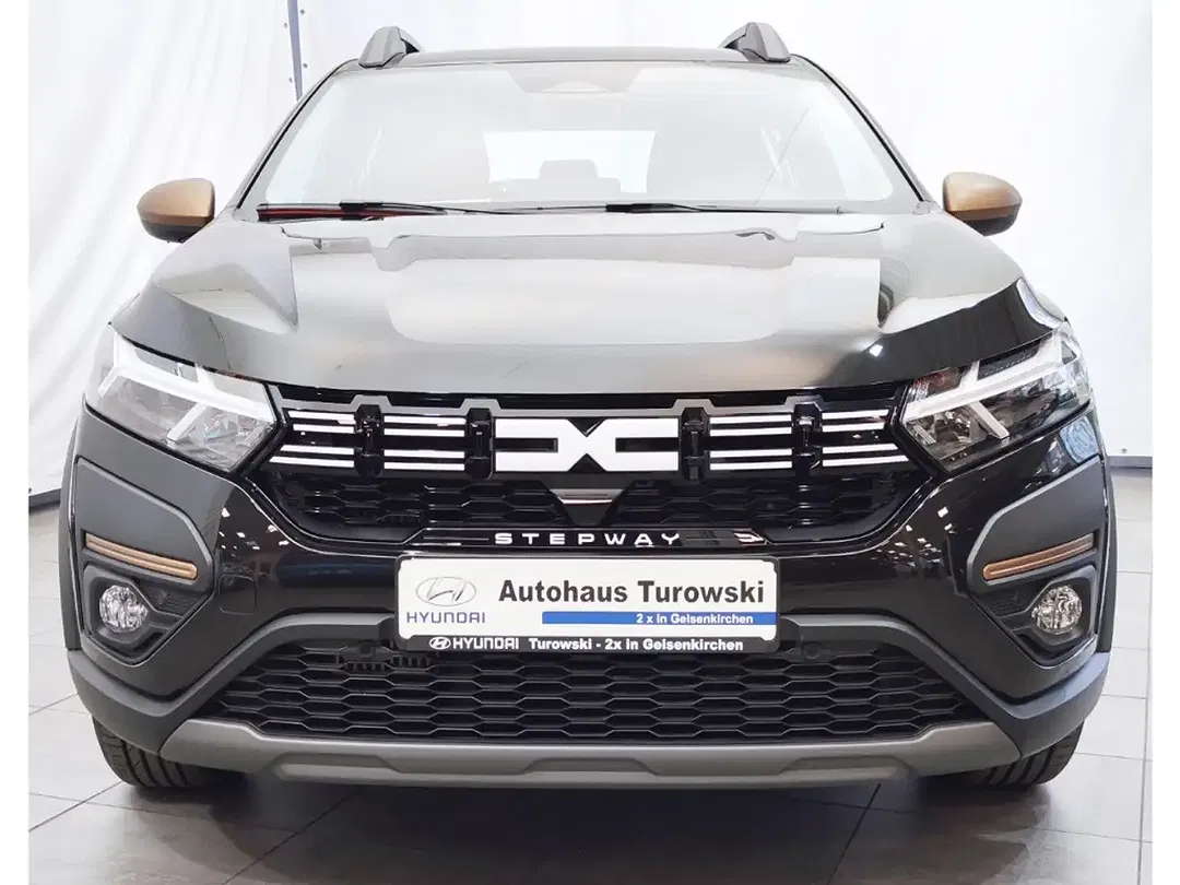 Dacia Sandero - Thumbnail 2