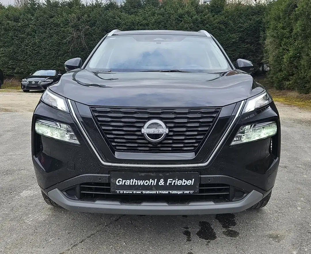 Nissan X-Trail - Thumbnail 2