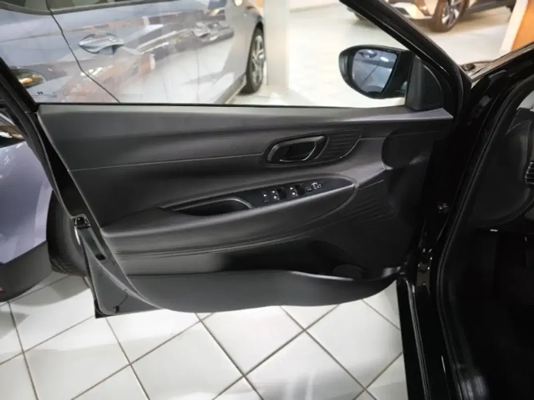 Hyundai i20 - Thumbnail 11