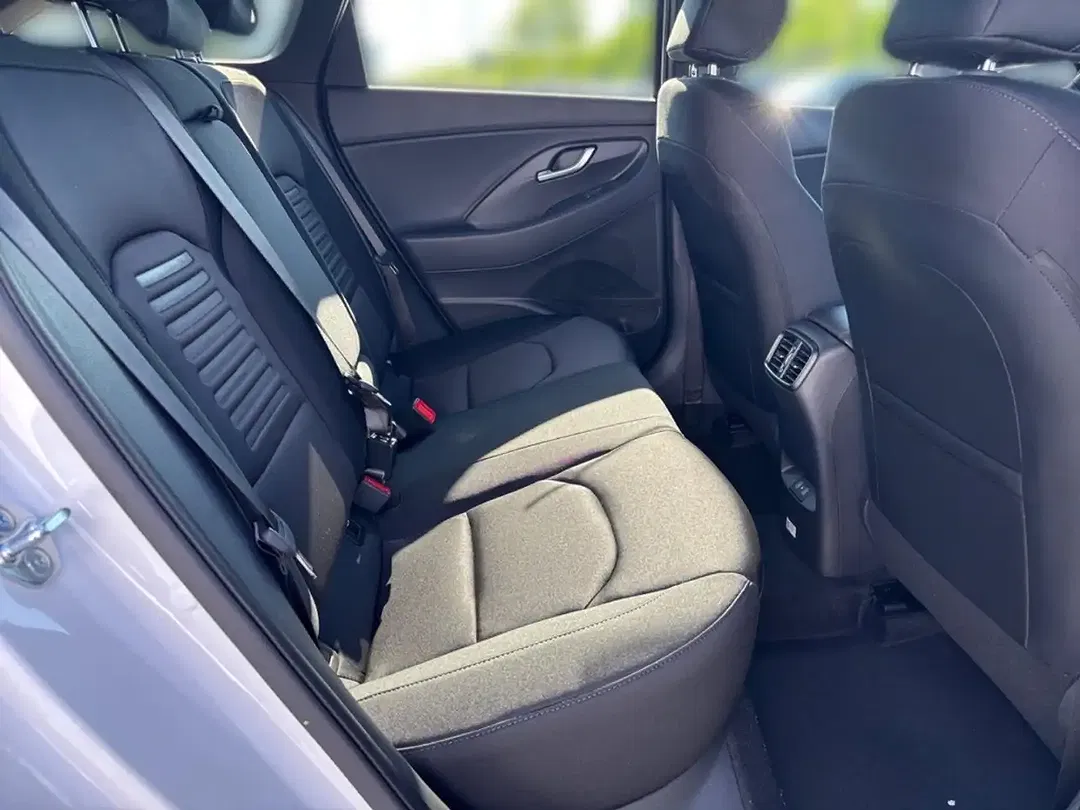 Hyundai i30 - Thumbnail 13