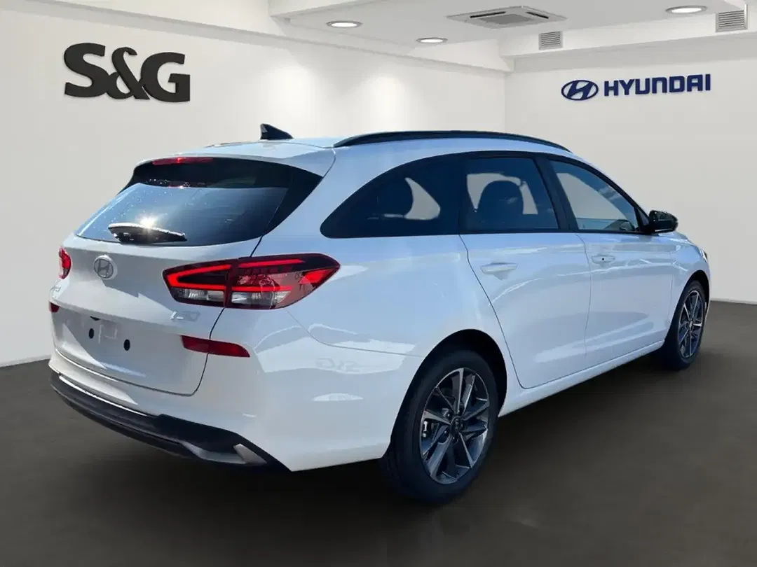 Hyundai i30 - Thumbnail 3