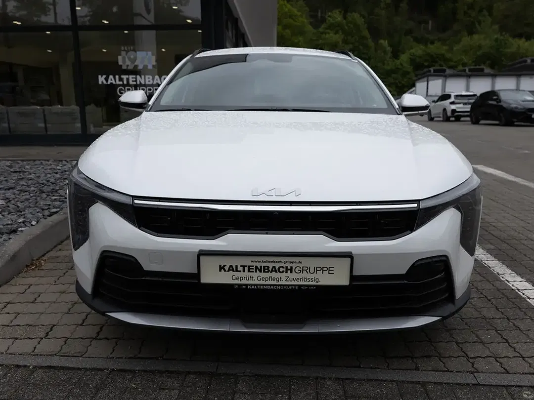 Kia K4 - Thumbnail 3