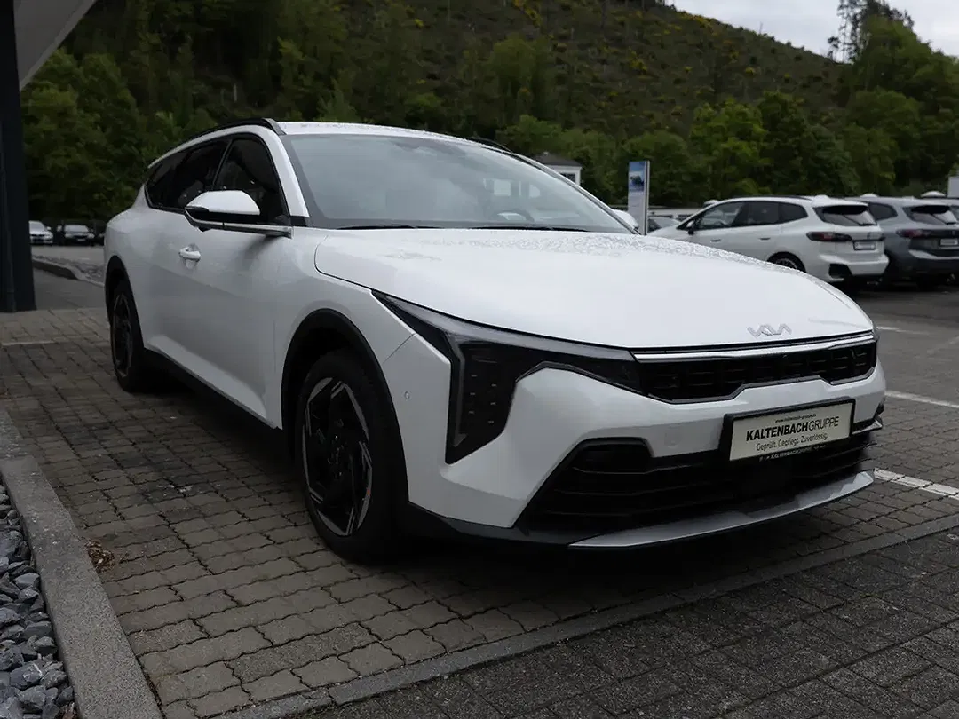 Kia K4 - Thumbnail 4